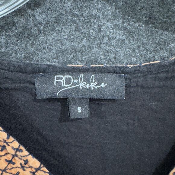 Anthropologie RD + Koko Blouse Women's Small Black Floral Peasant Emboridered - Picture 3 of 8